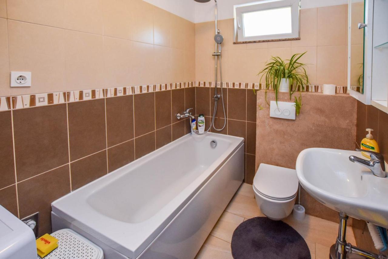 Kuca Za Odmor Lucija Apartment Vrana  Exterior foto